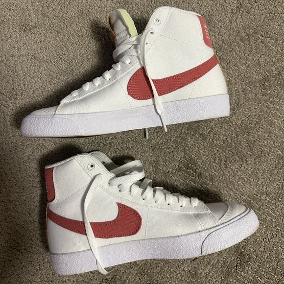 Nike Blazer Mid 77 Catechu Woman’s - Picture 4 of 7